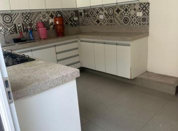 Casa · 240m² · 4 Quartos · 2 Vagas · "Sobrado: Localização Privilegiada no Coração do Jardim Leda - Guarulhos -Fácil acesso ao Anel Viári