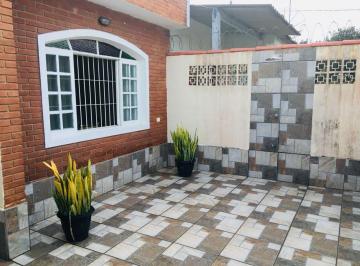 Casa · 60m² · 2 Quartos · 1 Vaga · Casa de praia em Suarão, Itanhaém, SP 100 m² com 2 Dormitórios para Locação, confira agora!