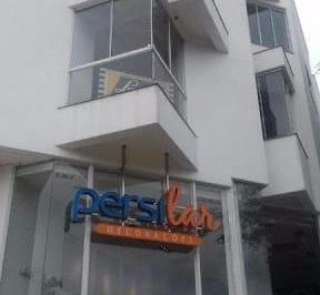 Comercial · 750m² · 10 Vagas · Prédio comercial venda e locação  750 metros em Parque Renato Maia  -  Guarulhos