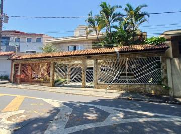 Casa · 445m² · 7 Quartos · 6 Vagas · Conjunto de 3 Sobrados, 605m² , Vila Rosália, ao lado do Lago dos patos. Conforto e praticidade no m