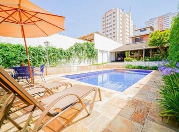 Casa · 297m² · 3 Quartos · 10 Vagas · Sobrado à venda com 530m² de terreno com 3 suítes, área gourmet com piscina e churrasqueira e um lin