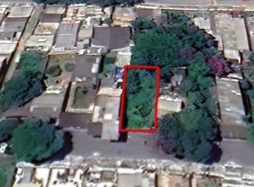Terreno · 300m² · Vende-se Terreno de 300 m² no Jardim Aracilia - Localização Estratégica
