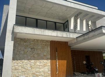 Foto 01 · Imperdível: Casa à venda no Condomínio Parque do lago em  Camboriú-SC, 3 suítes, Piscina, Jacuzzi, 3