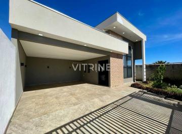 Casa · 430m² · 3 Quartos · 4 Vagas · Ponte Alta Norte, Excelente Casa com 3 Quartos em Condomínio Fechado
