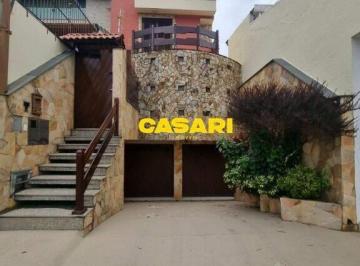 Casa · 230m² · 3 Quartos · 3 Vagas · Sobrado 230m² com 3 Dormitórios, Suíte com Hidromassagem e Área Gourmet – Jordanópolis | São Bernard