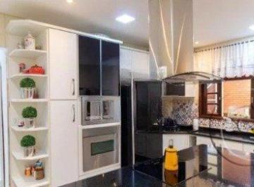 Casa · 160m² · 3 Quartos · 3 Vagas · Sobrado em Vila Paranaguá