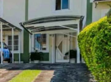 Casa · 26m² · 2 Quartos · 3 Vagas · Sobrado 02 dormitórios no Residencial Urubatan - 3 vagas frontais de estacionamento