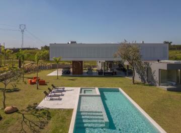imagem · Casa à venda em Itu, Condomínio Terras de São José, com 6 suítes, com 796 m²