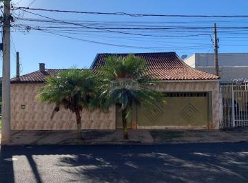 Casa · 180m² · 3 Quartos · 4 Vagas · Casa Residencial no Jardim Aeroporto I, Franca - SP