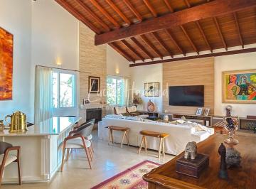 1 · Casa Vale das Laranjeiras