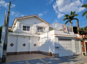 299622f2b016bf3f52927fb2cfe58a70eca8c5f1 · Casa com 2 dormitórios à venda, 115 m² por R$ 620.000 - Centro - Águas de São Pedro/SP