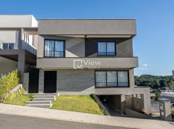 Casa · 437m² · 4 Quartos · 4 Vagas · Excelente casa com piscina no Condomínio Green Gar