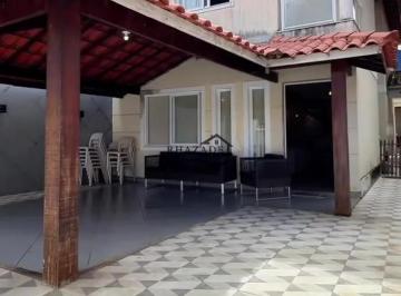 Casa · 150m² · 3 Quartos · 3 Vagas · Casa duplex 3 quartos na primeira quadra da Avenida Central em Itaipu/Niterói.