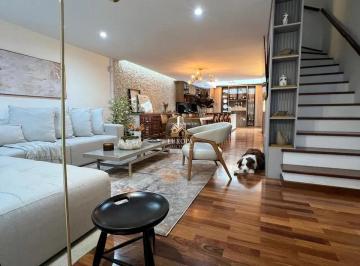 Casa · 171m² · 3 Quartos · 2 Vagas · Casa à venda 171m² , 3 quartos, sendo 2 suítes- Campo Belo