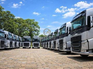 Eficiência energética e modernidade: Frota de veículos pesados e semi-pesados atualizada periodicamente para garantir desempenho operacional e sustentabilidade logística. · Venda: Empresa de Logística e Transportes | Faturamento 35M