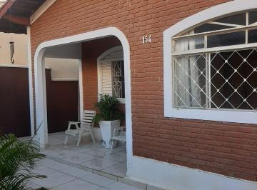 Casa en Venda de 2 quartos Jardim Mauá II · Casa com psina