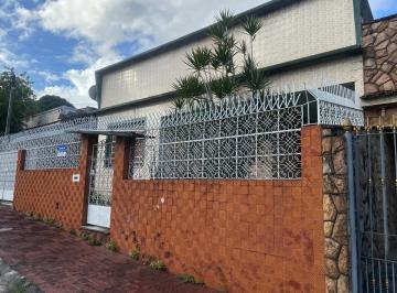Casa de 2 quartos, São Gonçalo · Casa a venda, Mutuá, 2 quartos, 2 garagens, varanda e quintal.
