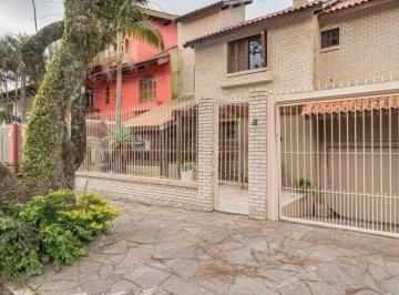 Casa · 151m² · 3 Quartos · 2 Vagas · Casa de 3 dormitórios à venda em Ipanema, Porto Alegre.
