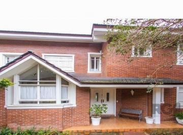Casa · 641m² · 4 Quartos · 4 Vagas · Belíssima casa à venda no bairro Teresópolis com 380m² de área construída.