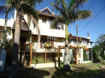 Casa · 400m² · 3 Quartos · 5 Vagas · Casa em Teresópolis