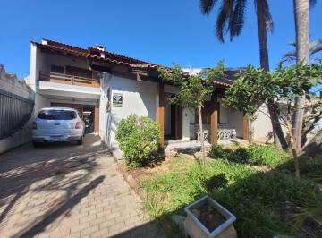 Casa · 440m² · 4 Quartos · 4 Vagas · Casa em Camaquã