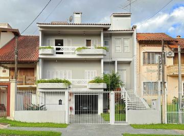 Casa · 349m² · 3 Quartos · 3 Vagas · Linda residência estilo sobrado construída nos altos do bairro Ipanema