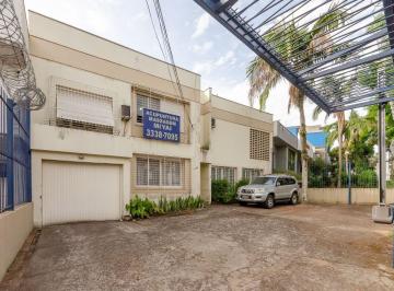 Casa · 299m² · 4 Quartos · 5 Vagas · Ampla casa no bairro Petrópolis