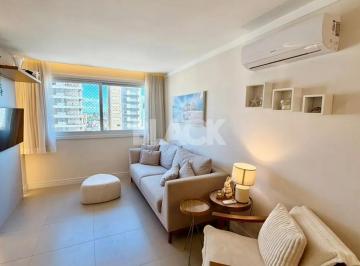 Apartamento · 71m² · 2 Quartos · 2 Vagas · Apartamento mobiliado de 02 quartos à venda no Centro em Torres RS