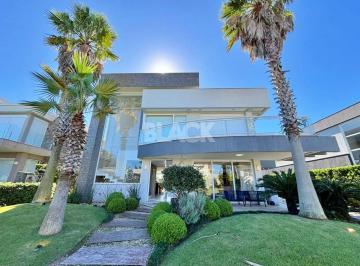 Casa · 368m² · 4 Quartos · 4 Vagas · Casa 4 suítes no condomínio Ocean Side em Torres/RS