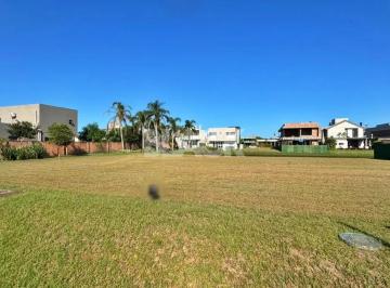 Terreno · 360m² · Lote Fundos Lago Ilhas Park Praia da Cal Torres RS