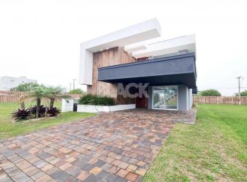 Casa · 295m² · 5 Quartos · 2 Vagas · Casa nova no Ilhas Park Torres RS