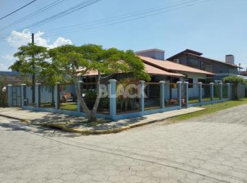 Casa · 205m² · 3 Quartos · 1 Vaga · Casa no Passo de Torres SC