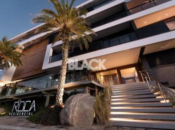 Apartamento · 218m² · 3 Quartos · 2 Vagas · Cobertura duplex pronta para morar junto a Lagoa do Violão em Torres/RS