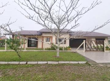 Casa · 152m² · 3 Quartos · 2 Vagas · Casa na Praia Itapeva em Torres RS
