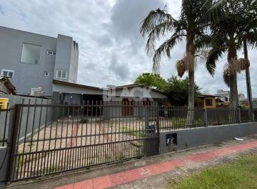 Casa · 130m² · 3 Quartos · 3 Vagas · Casa à venda - no Centro