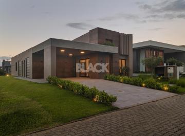 Casa · 193m² · 3 Quartos · 2 Vagas · Casa térrea Semi mobiliada no Reserva das Águas Torres RS