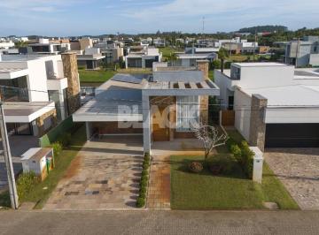 Casa de 3 quartos, Torres · Casa pronta para morar no Condomínio Reserva das Águas em Torres RS