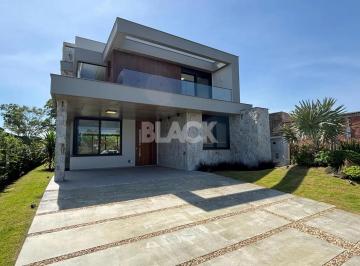 Casa · 245m² · 4 Quartos · 2 Vagas · Casa mobiliada no Ilhas Park em Torres RS