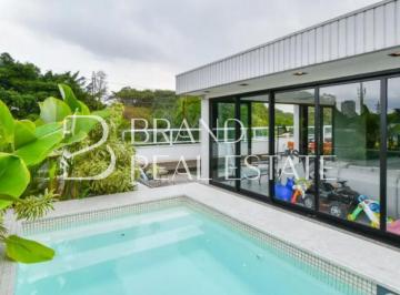 Apartamento · 260m² · 3 Quartos · 2 Vagas · Cobertura à venda no Alto de Pinheiros 260m², reformada e a poucos passos do Parque Villa-Lobos!