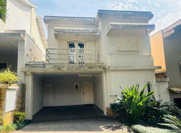 Casa · 394m² · 4 Quartos · 4 Vagas · Casa em condomínio com lazer e segurança!