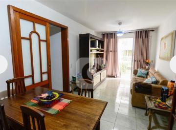Apartamento · 72m² · 2 Quartos · 1 Vaga · Excelente sala dois quartos com varanda, suíte  e colado ao Shopping Tijuca