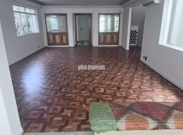 Casa · 400m² · 3 Quartos · 7 Vagas · Casa Ampla com Grande Potencial