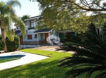 Casa · 543m² · 4 Quartos · Excelente casa em bairro nobre com 543m2 em terreno de 1492m2 conta com 4 dormitórios sendo 2 suite