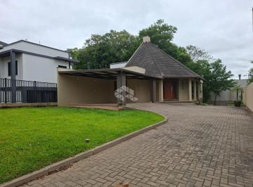 Casa · 144m² · 3 Quartos · Casa em bairro nobre da cidade , com 144m2 com 2 dormitório sendo uma suite