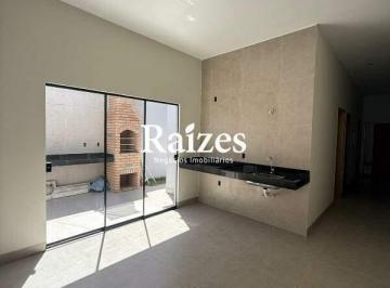 Casa · 94m² · 3 Quartos · 2 Vagas · Casa 3 Quartos (1 Suíte) com Varanda Gourmet e 2 Vagas à Venda no Bairro Laranjeiras (Sul)