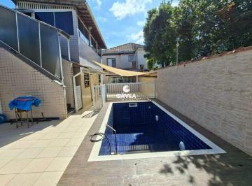 Casa · 192m² · 3 Quartos · 5 Vagas · Sobrado à venda no Vila Belmiro em Santos.
