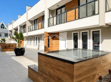 1 · Casa de condomínio com 240 m², 3 quartos sendo 3 suítes à venda no bairro Santo Inácio.