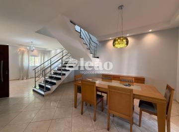 Casa · 314m² · 4 Quartos · 4 Vagas · Condomínio Flor da Serra - Casa Sobrado com 04 dormitórios e piscina aquecida no Condomínio em Condo
