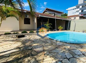 Casa · 170m² · 4 Quartos · 2 Vagas · Casa plana em Saguaçu, Joinville/SC