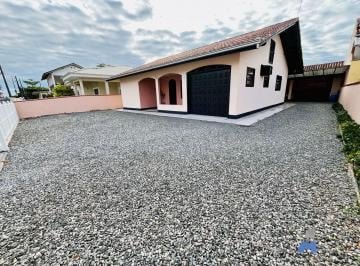 Casa · 209m² · 3 Quartos · 1 Vaga · Casa à venda no bairro Ubatuba - São Francisco do Sul/SC